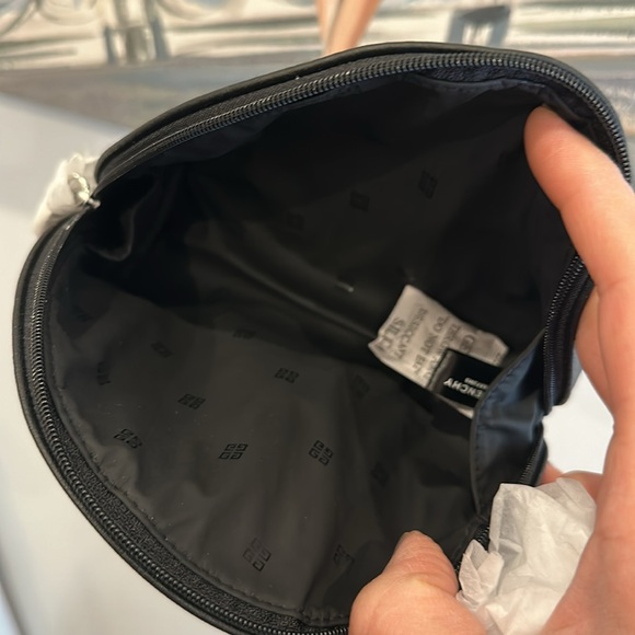 Givenchy beauty bag - Picture 4 of 6